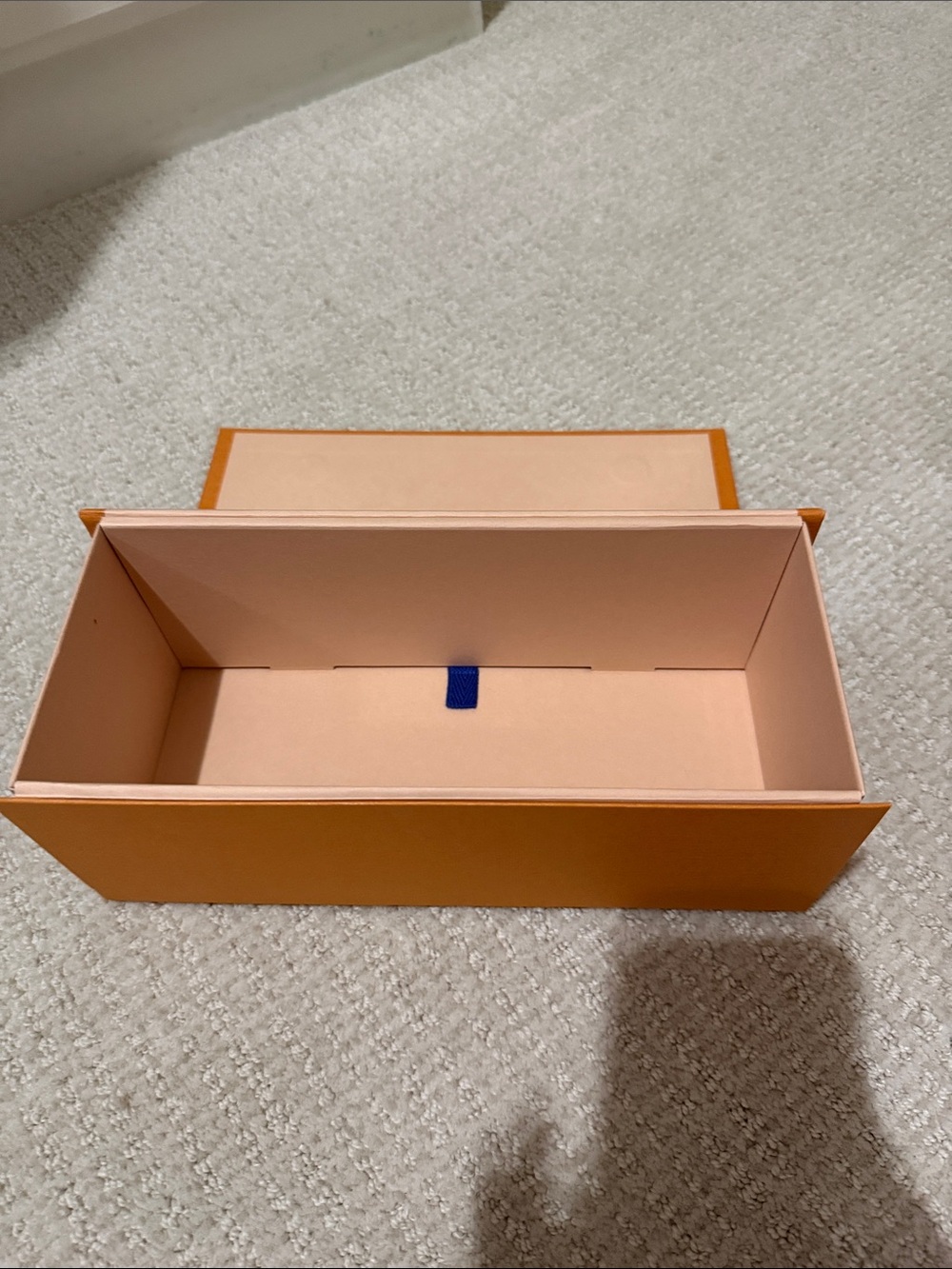 Louis Vuitton box, non smoking, non pet home. Set of 5. - Picture 8 of 8
